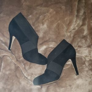 Jessica Simpson high heels